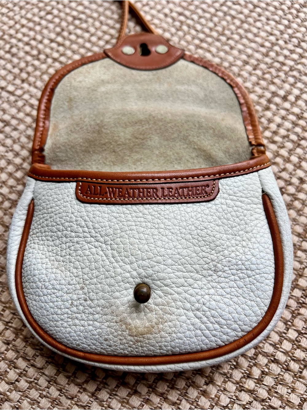 🦆Vintage Dooney & Bourke USA Mini All-Weather Leather White Tan Crossbody Bag - Picture 6 of 9